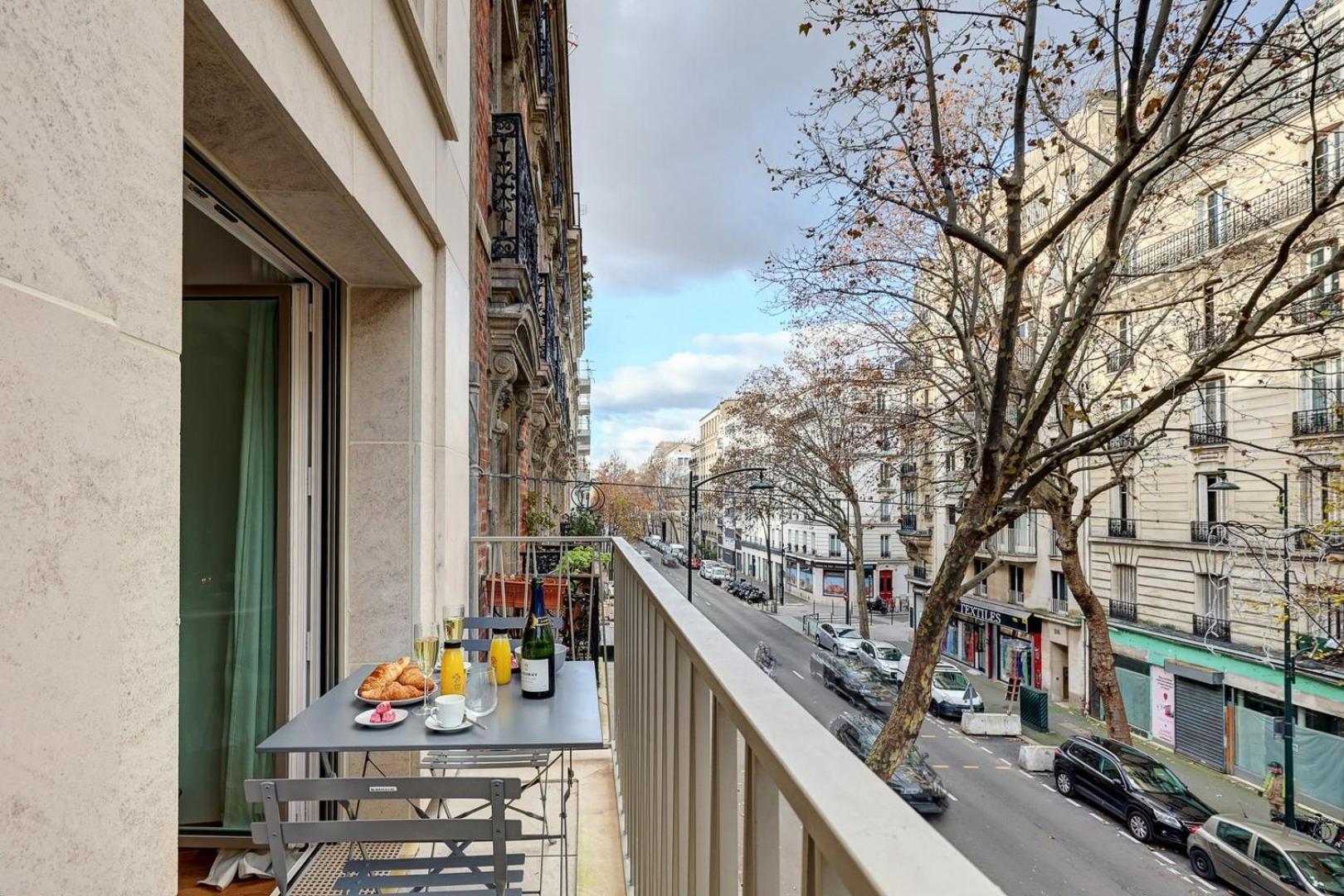 340 Suite Emile - Superb Apartment كليشي المظهر الخارجي الصورة